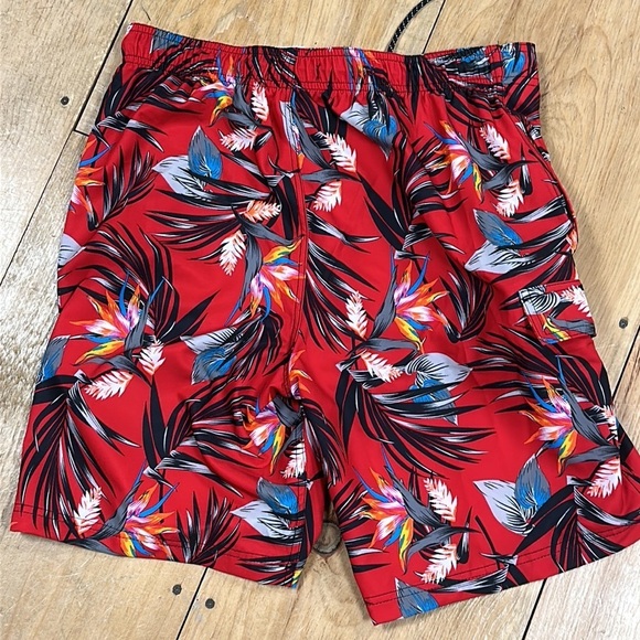 CLUB ROOM  men's red Hawaiian style lined cargo style swim trunks. size M  NWOT - Picture 4 of 6